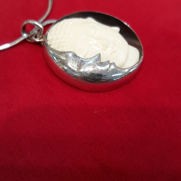 Jewelry - Picture 2 of 2